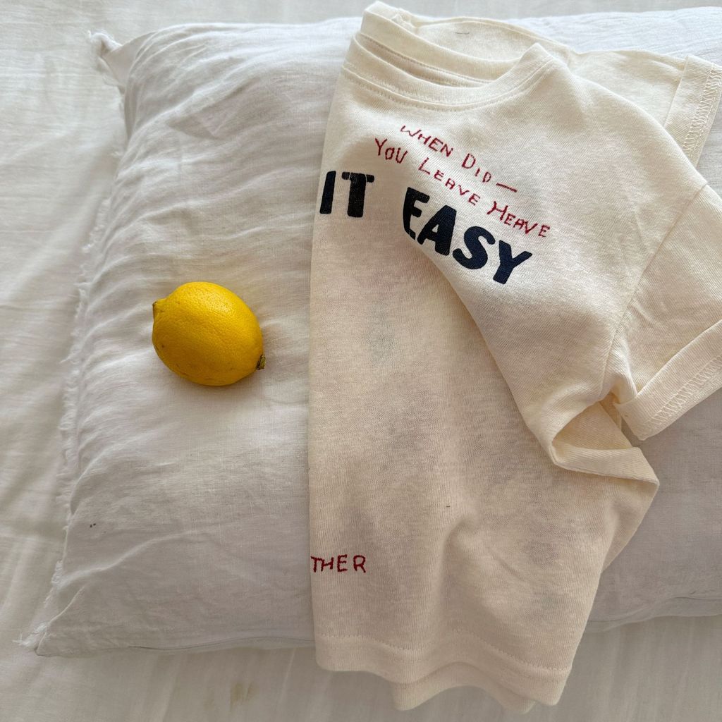 IRIS KIDS Rokuku Little Friend Shirt — kids cartoon-print tee, product photo 6 of 7
