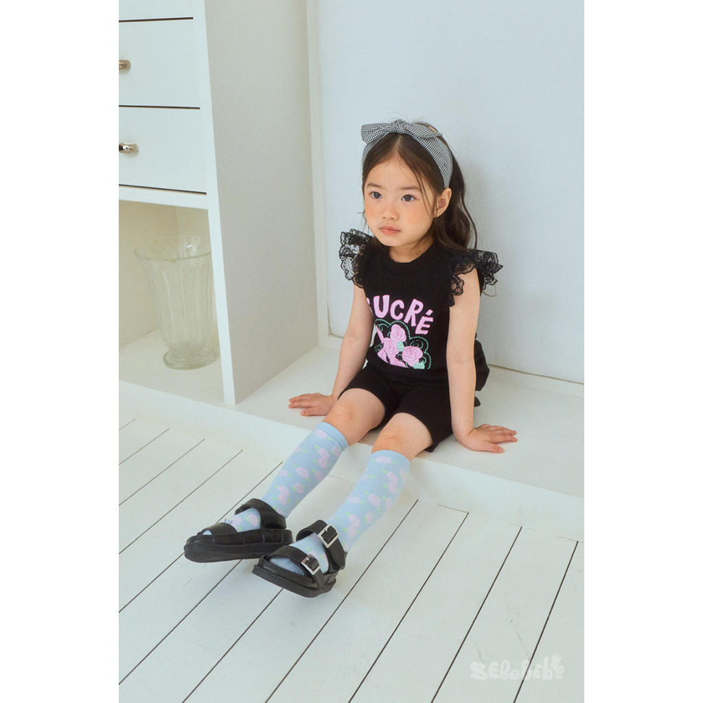 IRIS KIDS Sucre Rose Set — kids rose-print shirt and shorts set, product photo 5 of 11